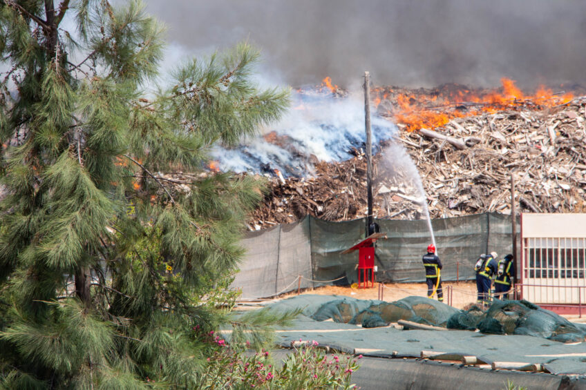 União das Freguesias de Faro preocupada com fumo do incêndio na “lixeira”